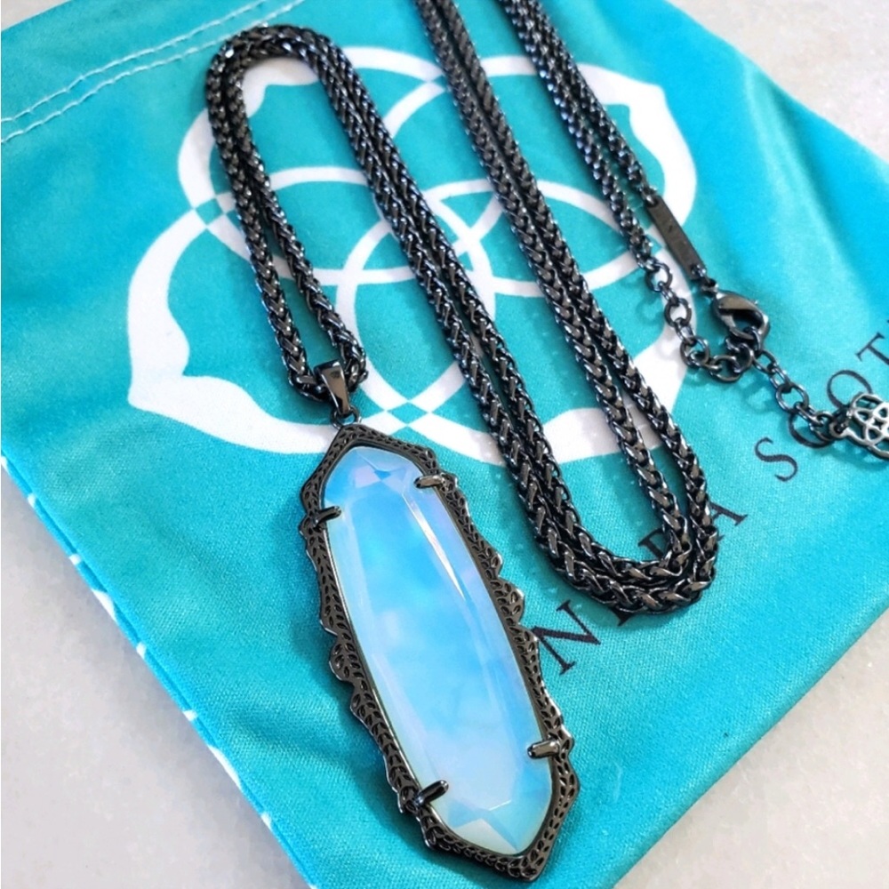 Kendra Scott Frances Iridescent Opalescent Pendant Necklace in Gunmetal